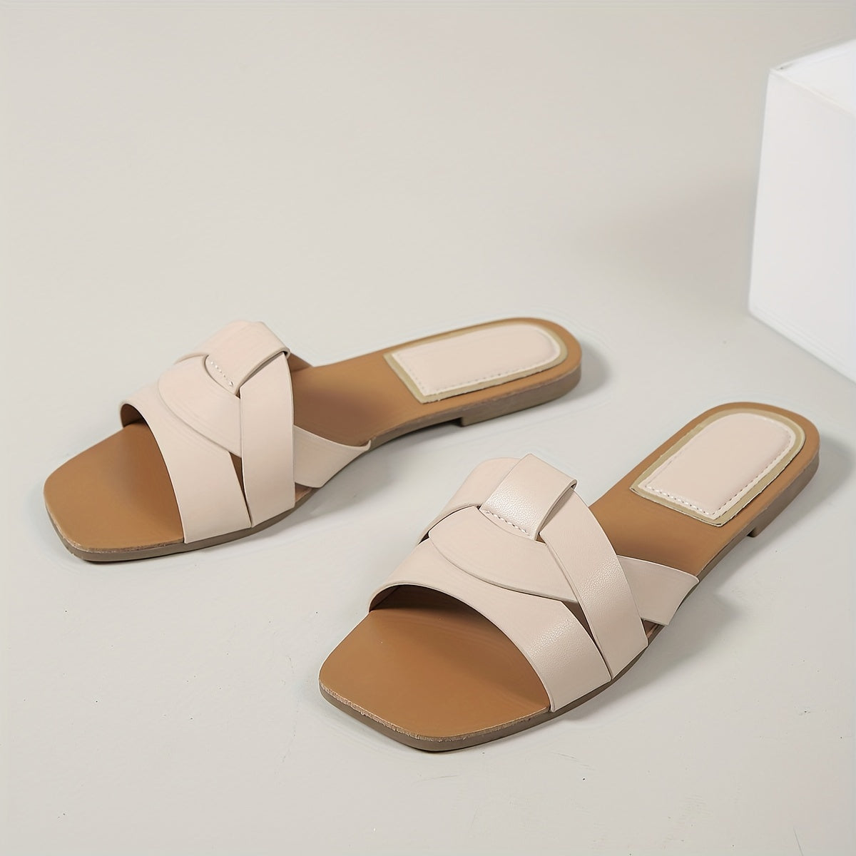 Women's Flat Sandals
