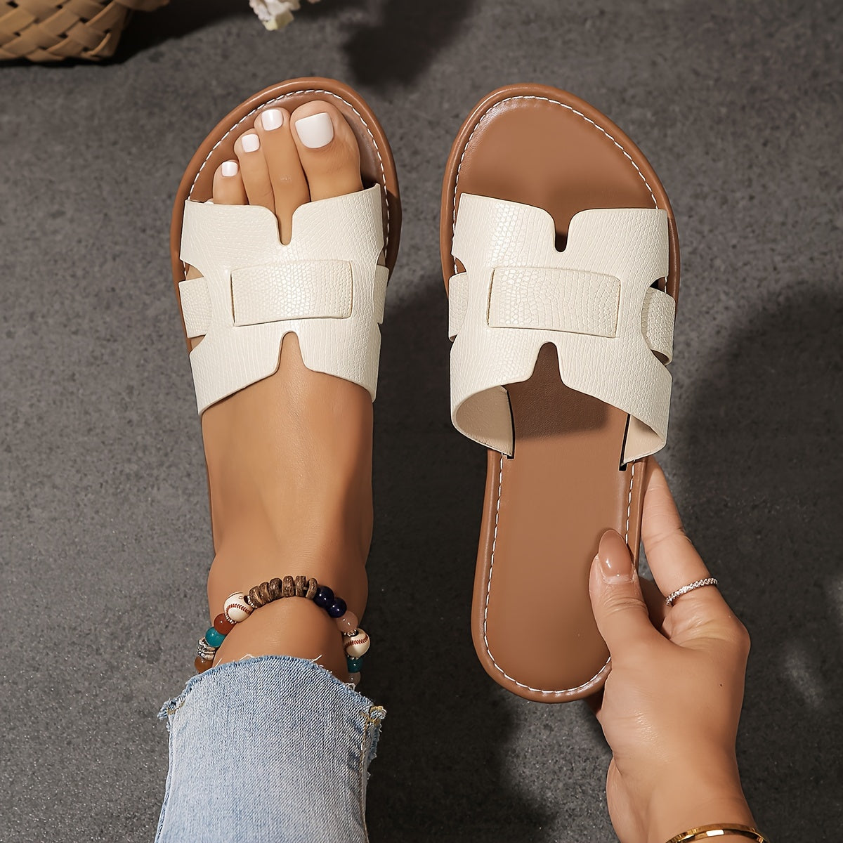 Women's Flat Sandals