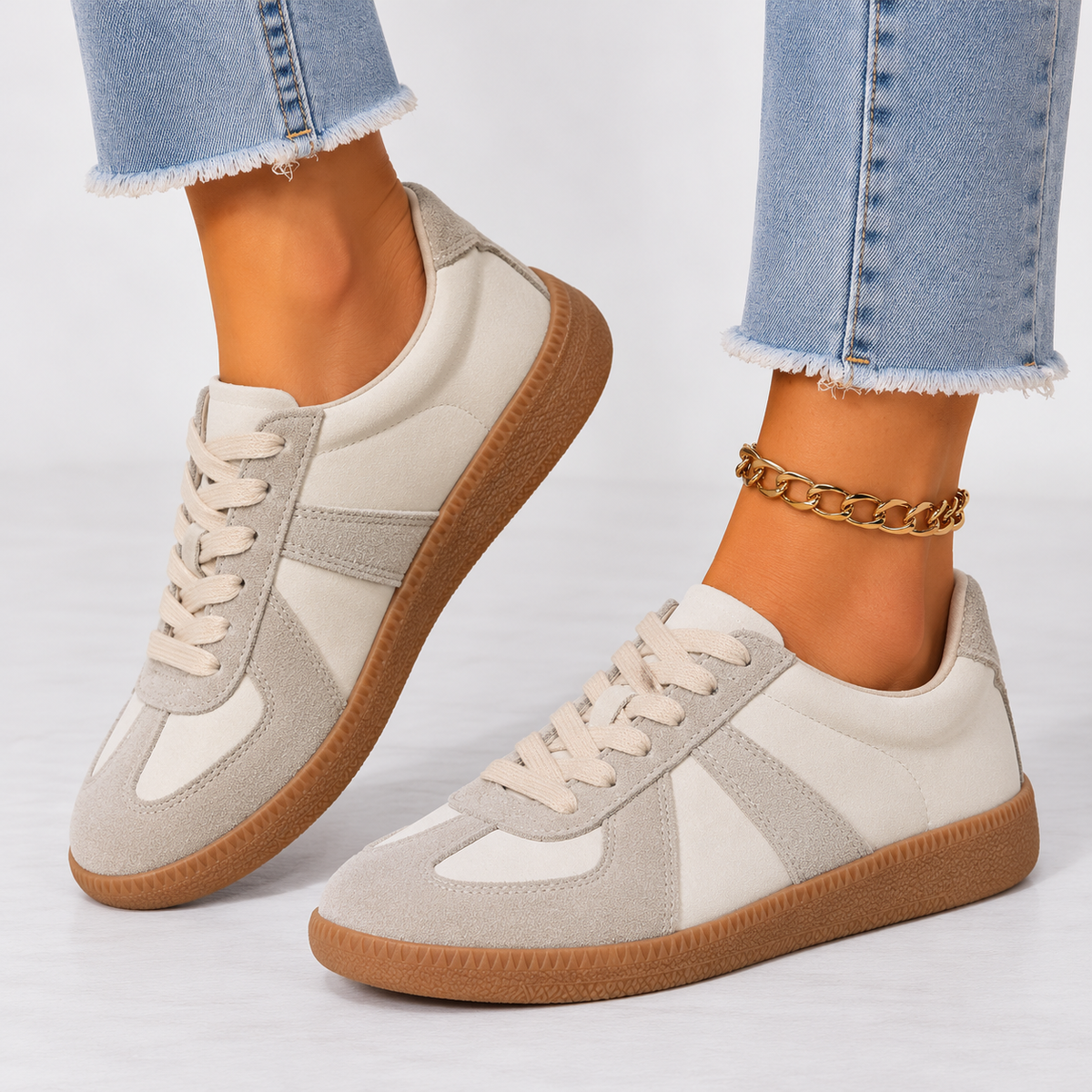 Women's Retro Sneakers – Casual Lace-Up Shoes with Suede Design & Gum Sole