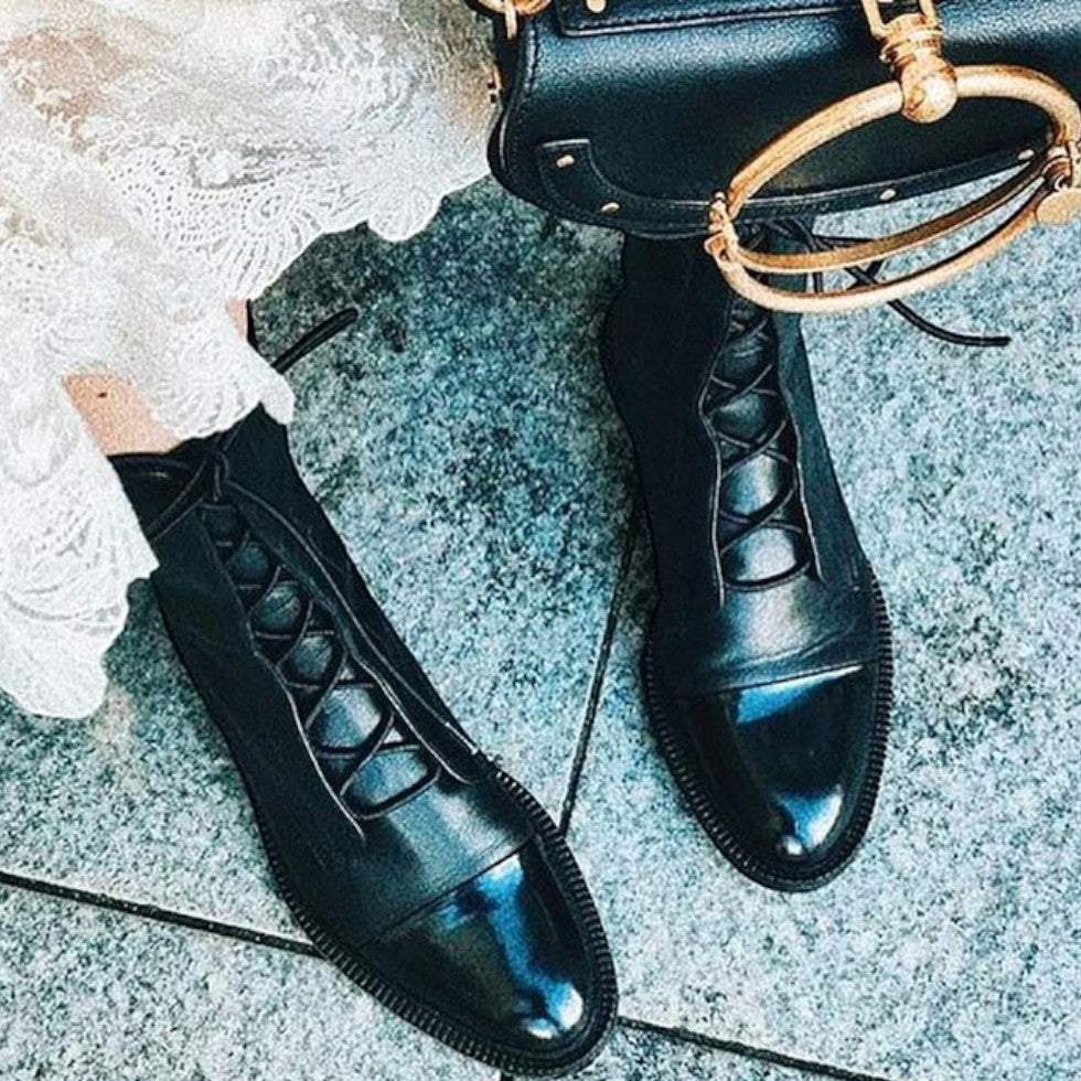 │ Women's Lace-Up Ankle Boots